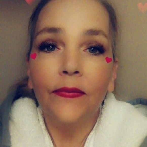 Meet your Posher, Roberta - Picture 1 of 1